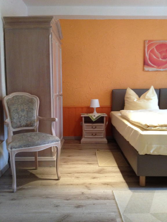 Hotel-Restaurant Walkmuehle Usingen Quarto foto