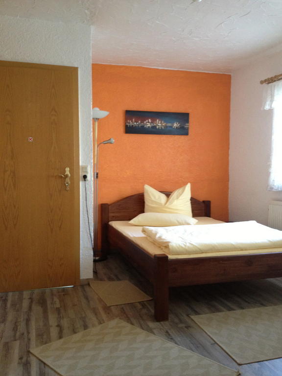 Hotel-Restaurant Walkmuehle Usingen Quarto foto